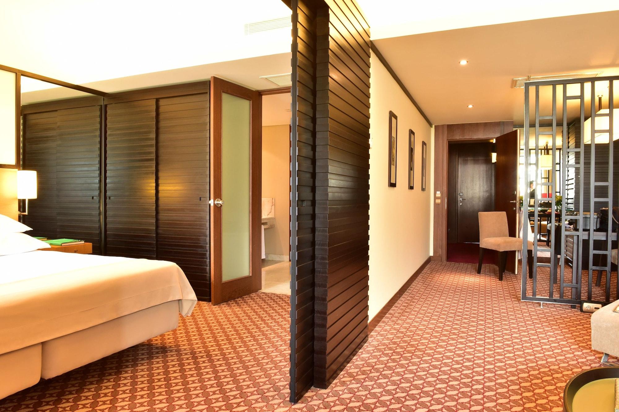 เพสทาน่าคาสิโนพาร์คโฮเต็ลแอ่นด์คาสิโน Hotel ฟุงชาล ภายนอก รูปภาพ A room at the hotel