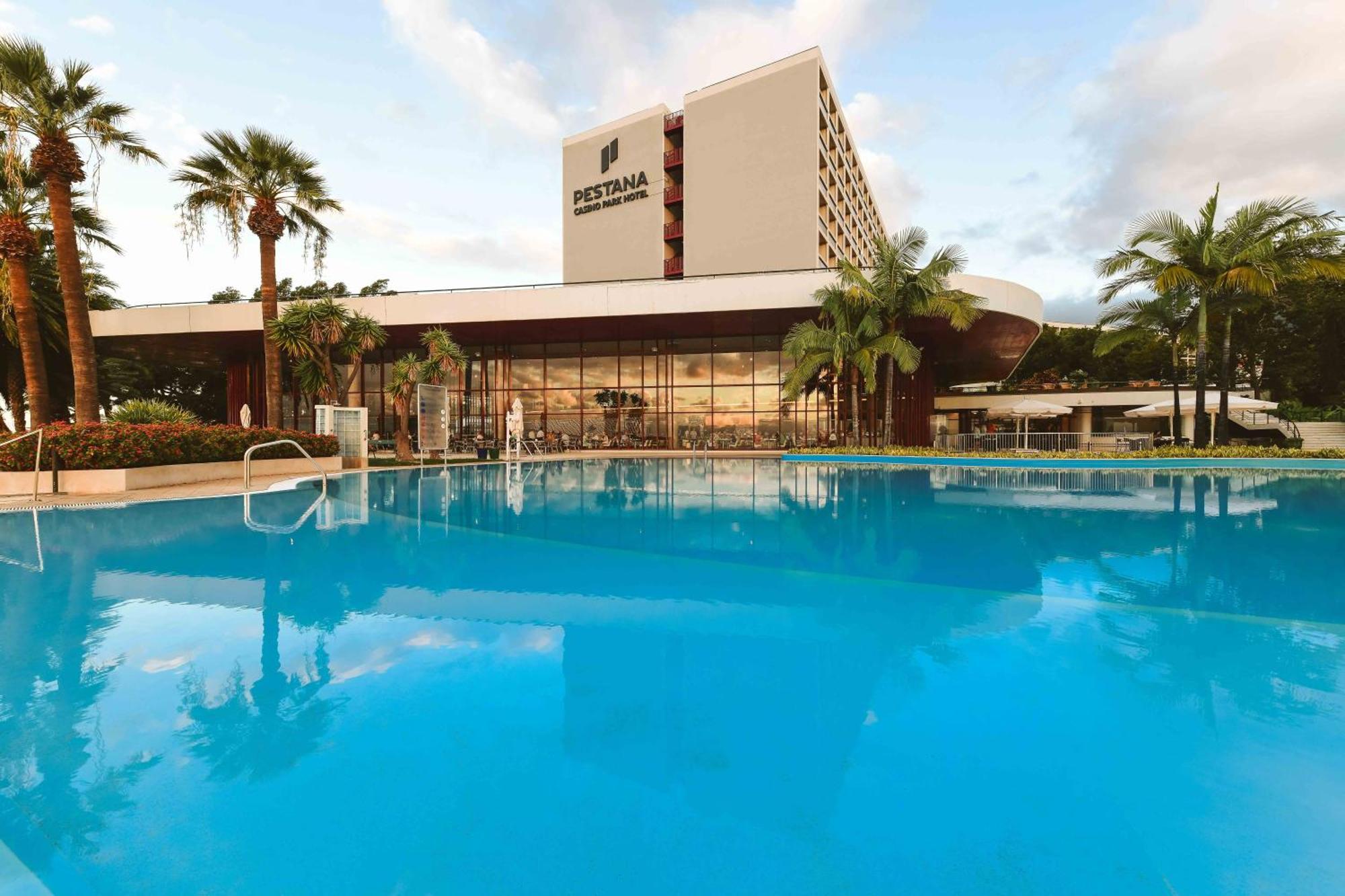 เพสทาน่าคาสิโนพาร์คโฮเต็ลแอ่นด์คาสิโน Hotel ฟุงชาล ภายนอก รูปภาพ InterContinental San Salvador