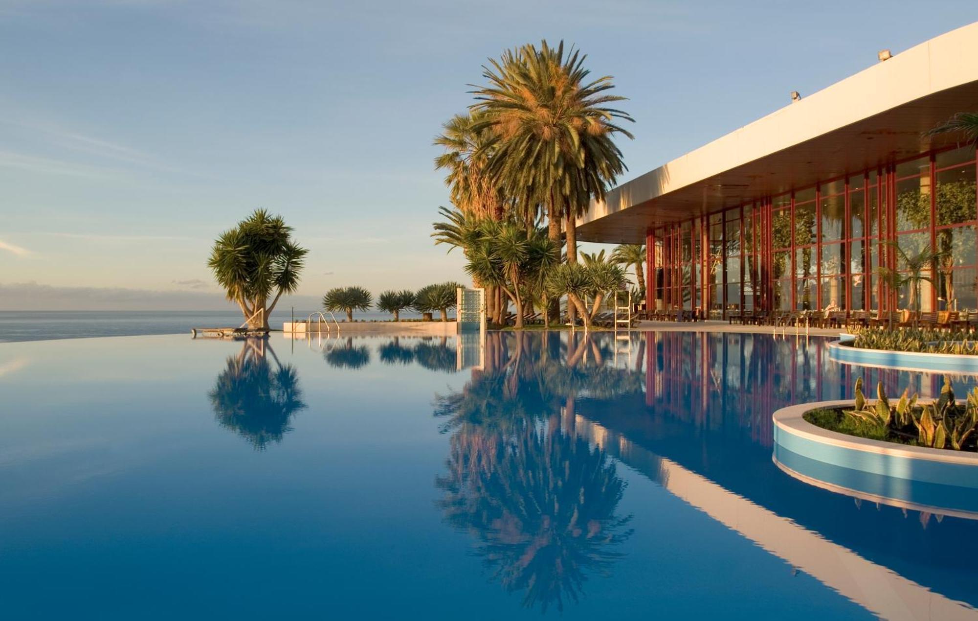 เพสทาน่าคาสิโนพาร์คโฮเต็ลแอ่นด์คาสิโน Hotel ฟุงชาล ภายนอก รูปภาพ The Westin Resort & Villas, Naoussa, Paros