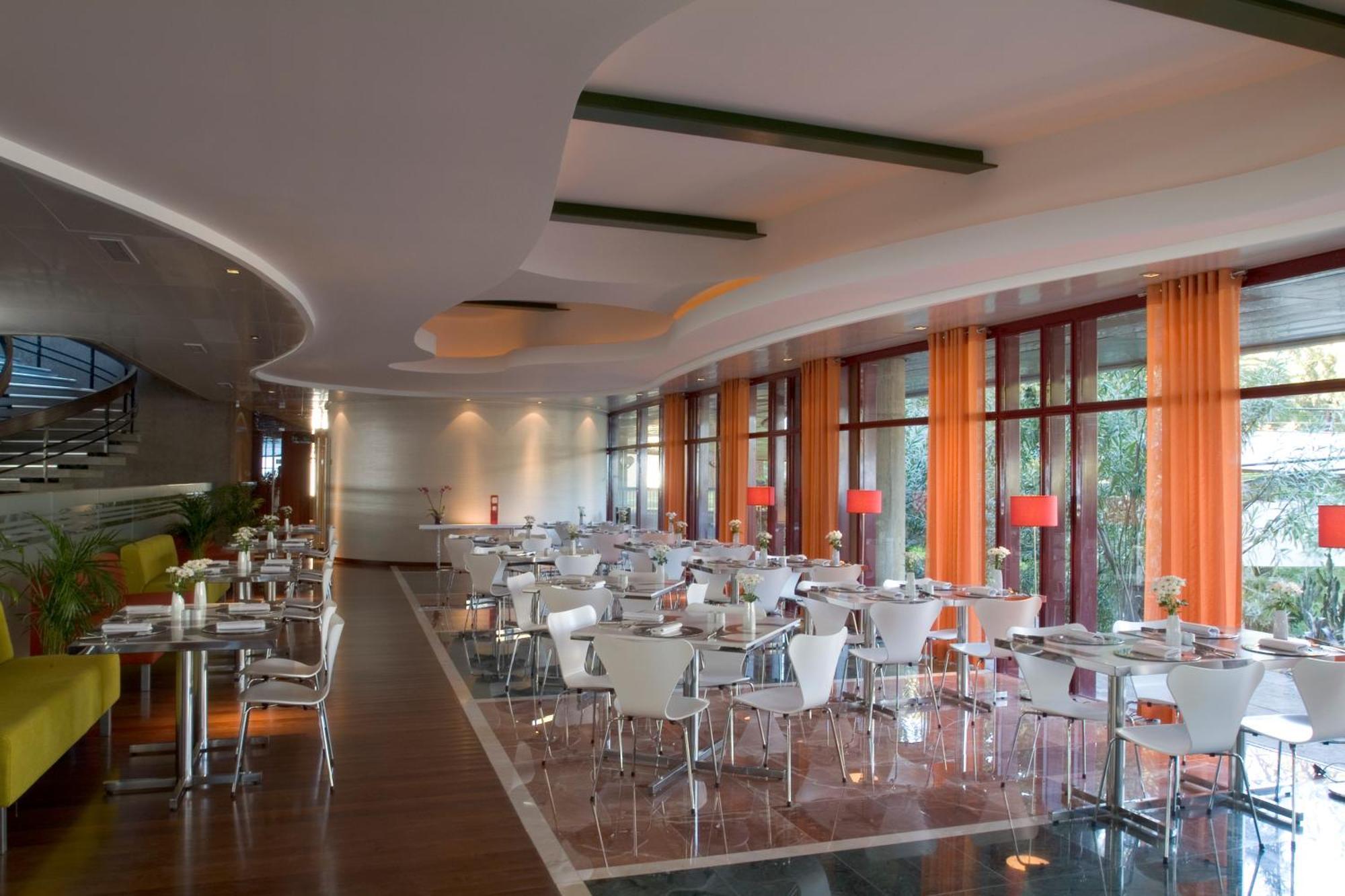 เพสทาน่าคาสิโนพาร์คโฮเต็ลแอ่นด์คาสิโน Hotel ฟุงชาล ร้านอาหาร รูปภาพ Restaurant