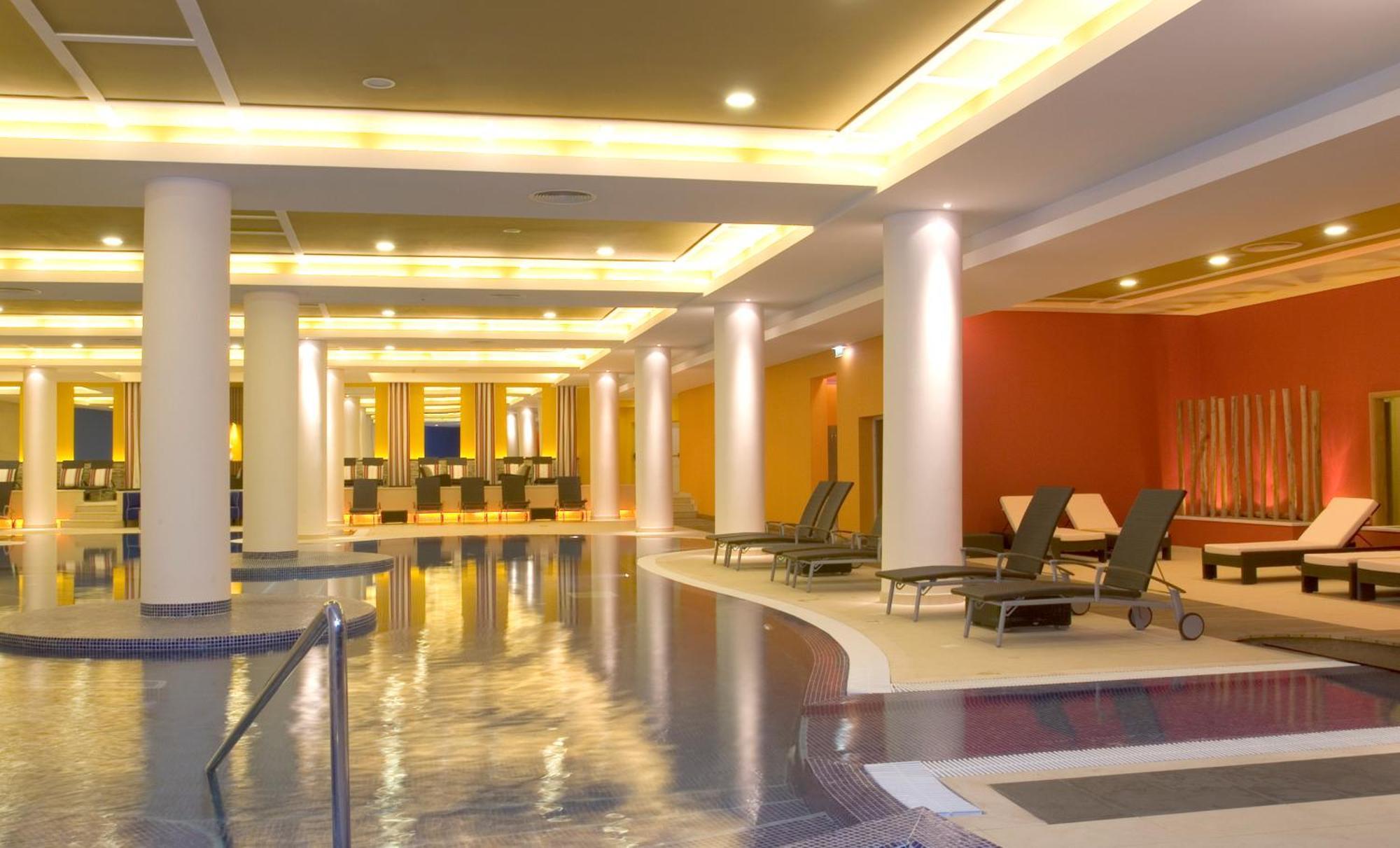 เพสทาน่าคาสิโนพาร์คโฮเต็ลแอ่นด์คาสิโน Hotel ฟุงชาล สิ่งอำนวยความสะดวก รูปภาพ The spa at the Grand Hotel