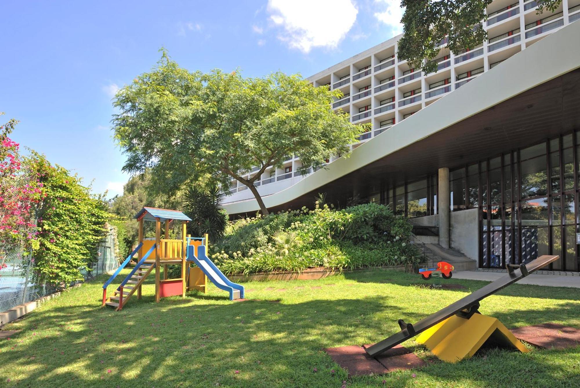 เพสทาน่าคาสิโนพาร์คโฮเต็ลแอ่นด์คาสิโน Hotel ฟุงชาล ภายนอก รูปภาพ Playground