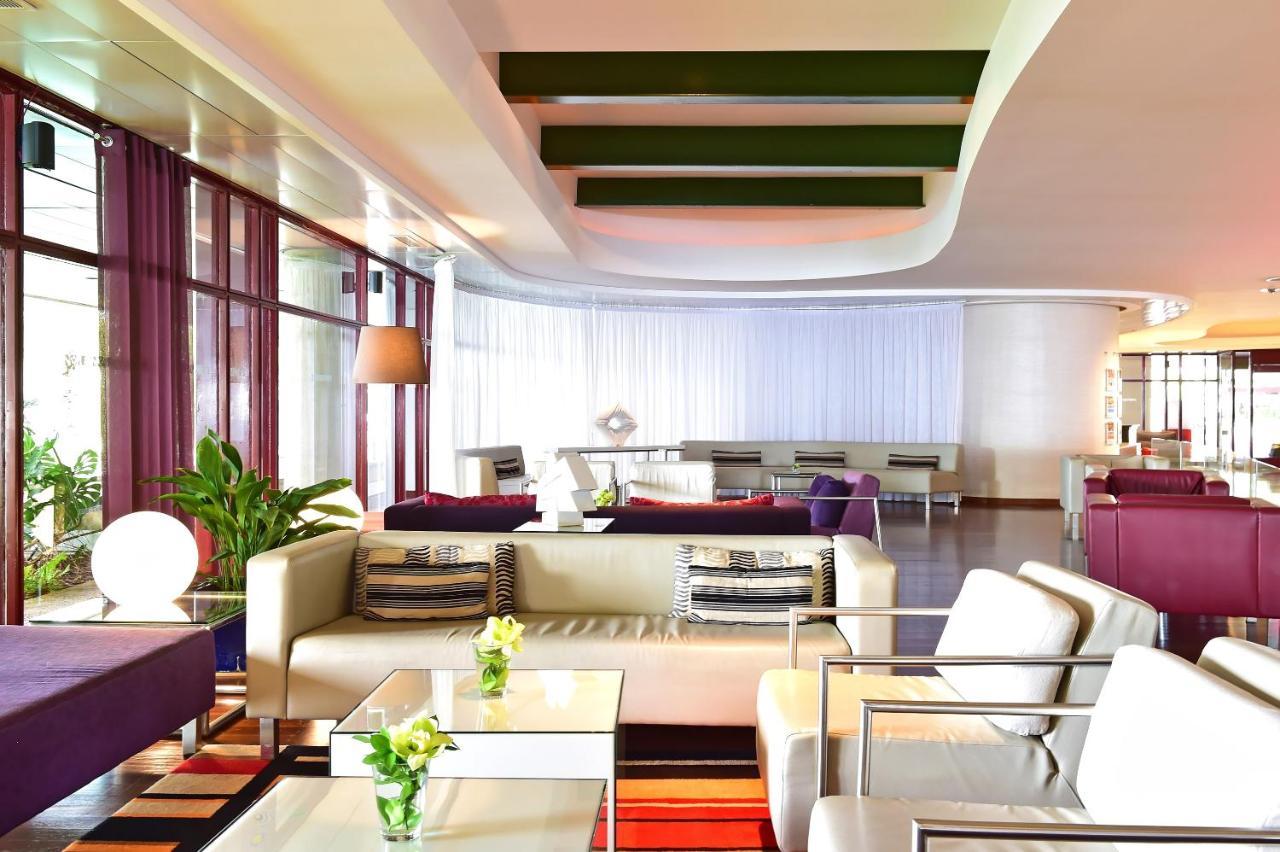 เพสทาน่าคาสิโนพาร์คโฮเต็ลแอ่นด์คาสิโน Hotel ฟุงชาล ภายนอก รูปภาพ The lobby of the hotel